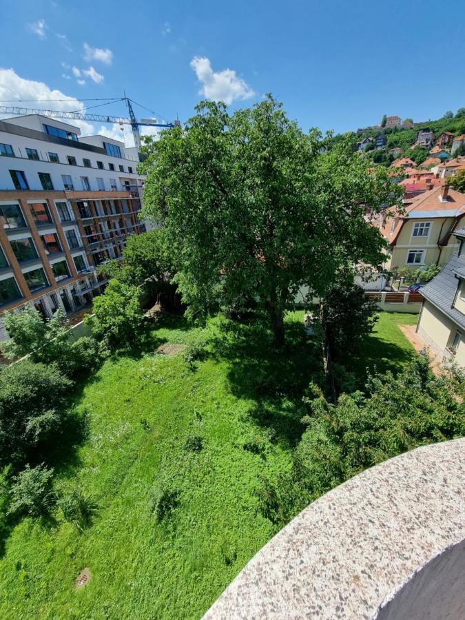 Toma Boutique Appartement Braşov Buitenkant foto