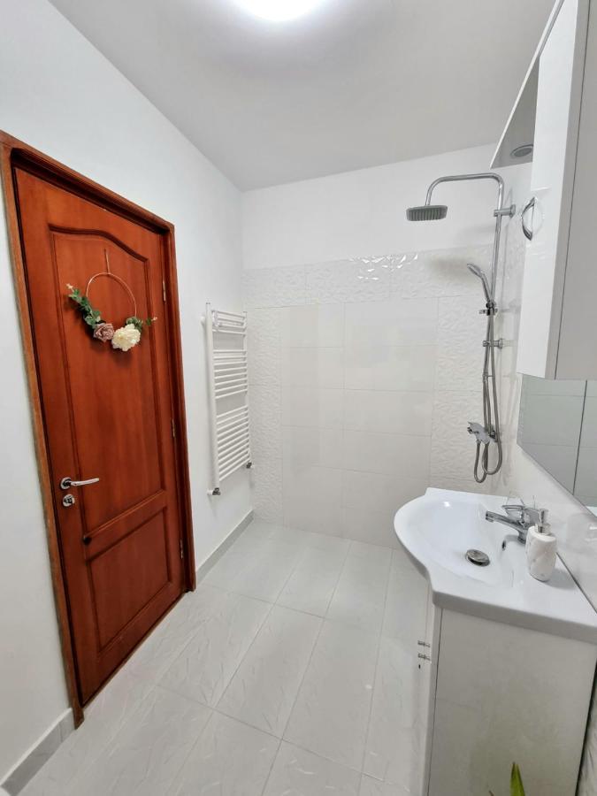 Toma Boutique Appartement Braşov Buitenkant foto