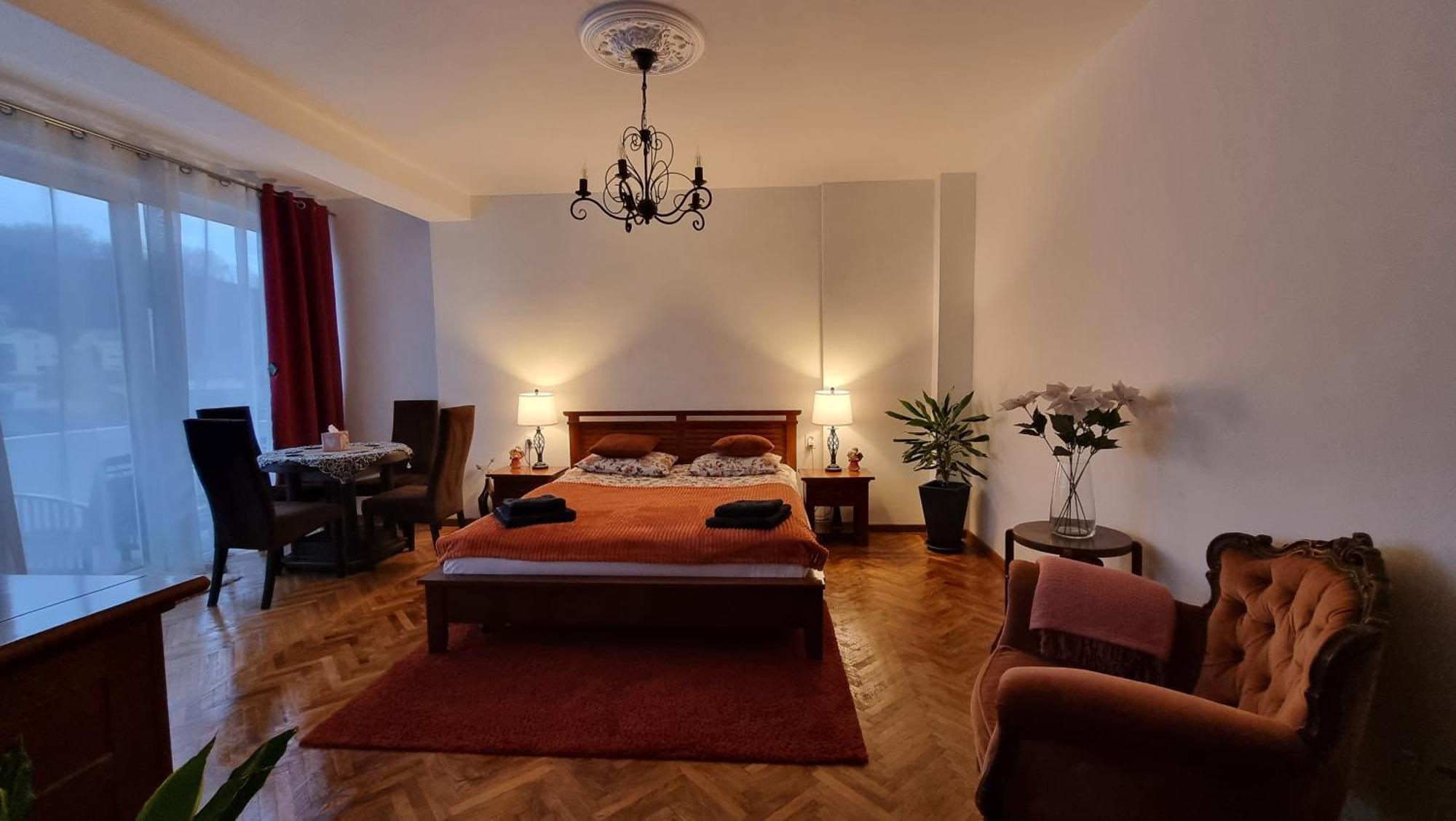 Toma Boutique Appartement Braşov Buitenkant foto
