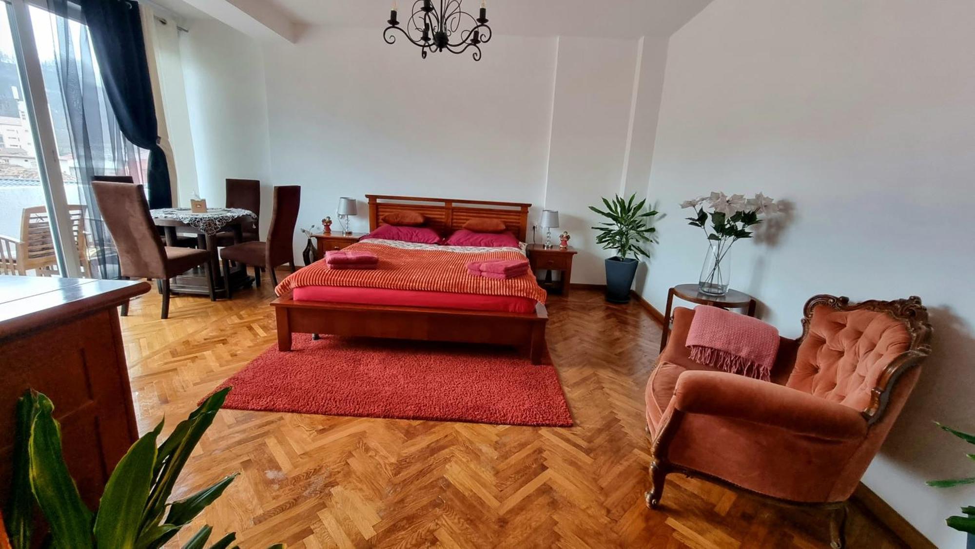 Toma Boutique Appartement Braşov Buitenkant foto