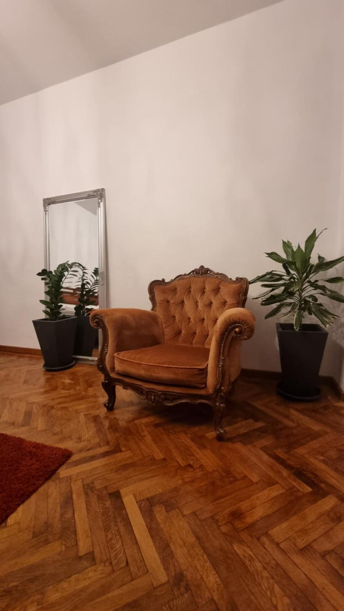 Toma Boutique Appartement Braşov Buitenkant foto