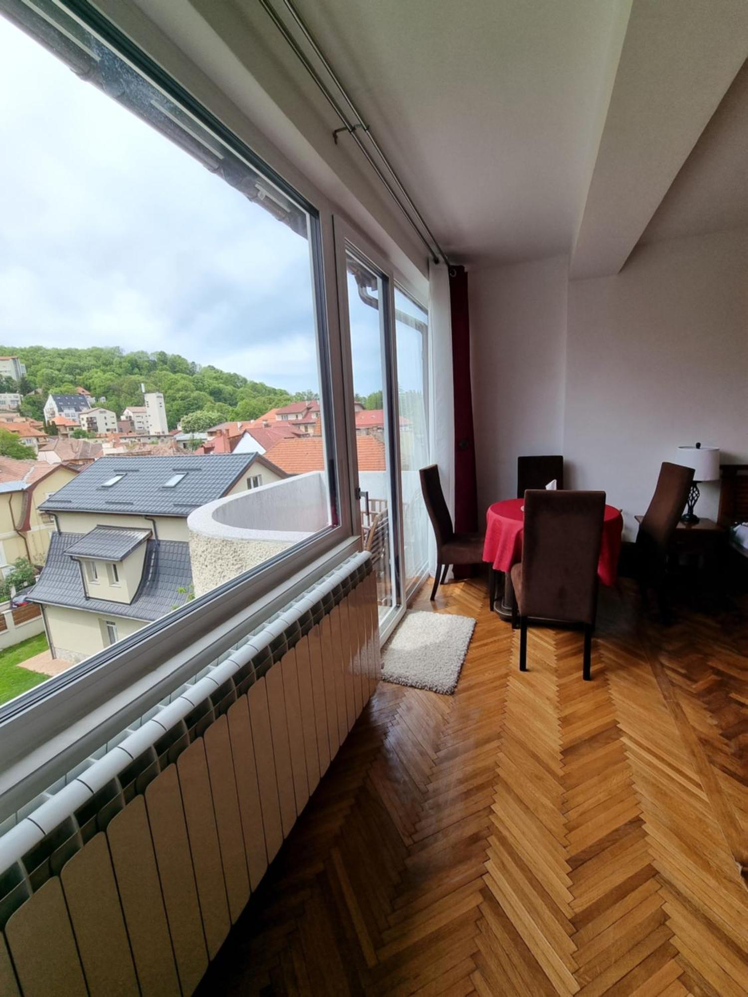 Toma Boutique Appartement Braşov Buitenkant foto