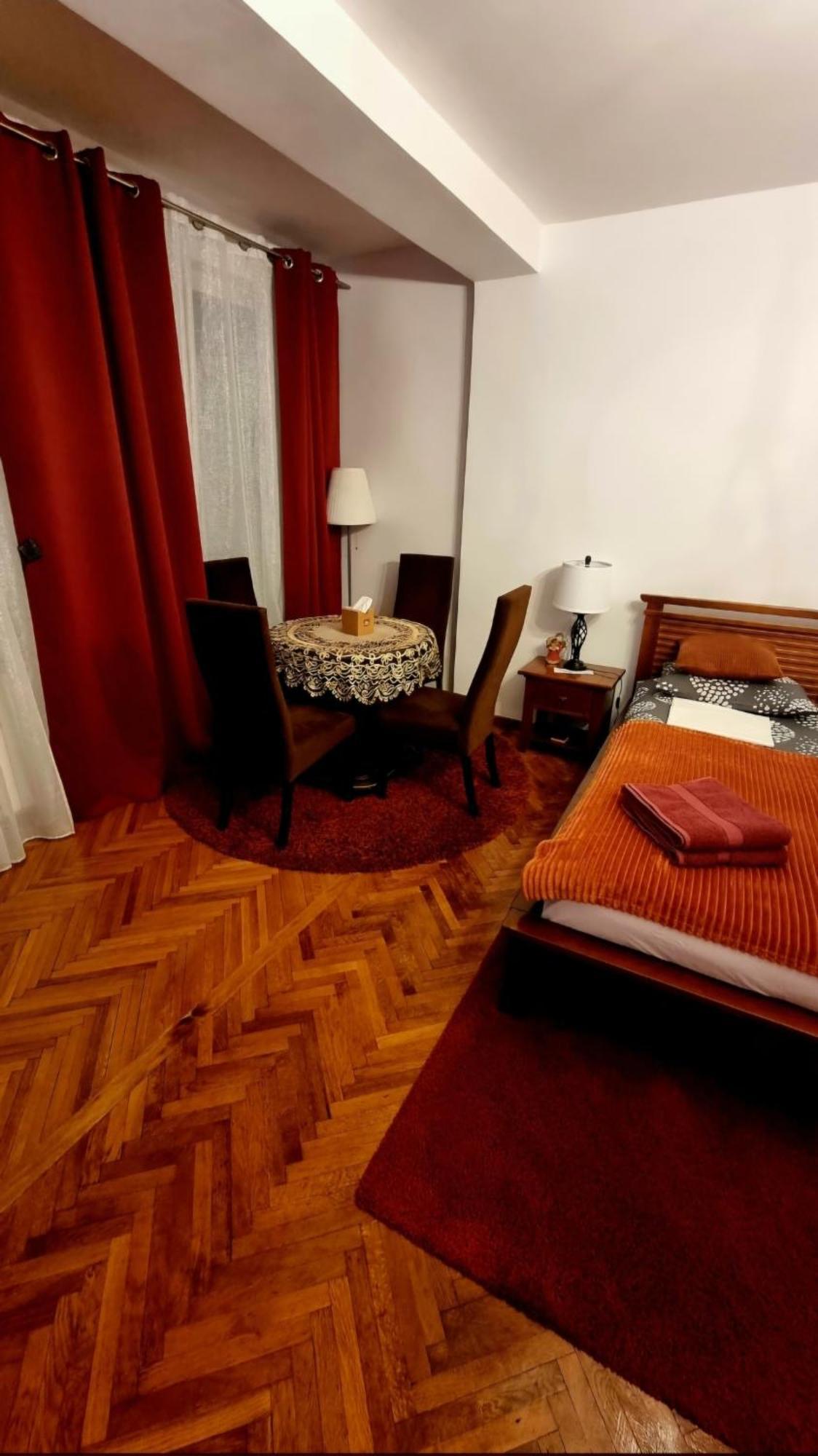 Toma Boutique Appartement Braşov Buitenkant foto
